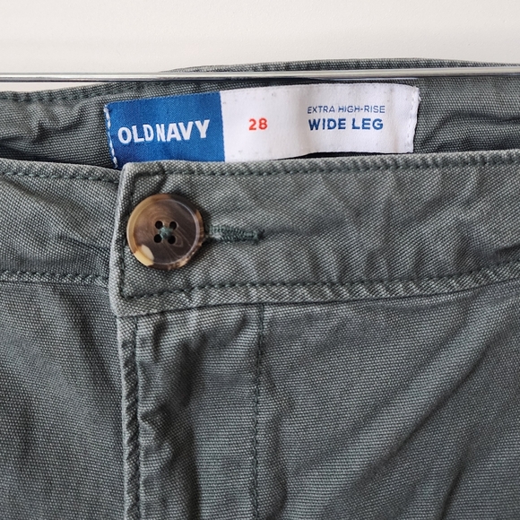 Old Navy Women's Extra High Rise Cropped Pants - Picture 2 of 4